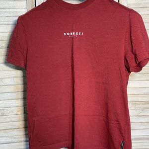 Sonneti London Essential T-shirt in burgundy 100% cotton